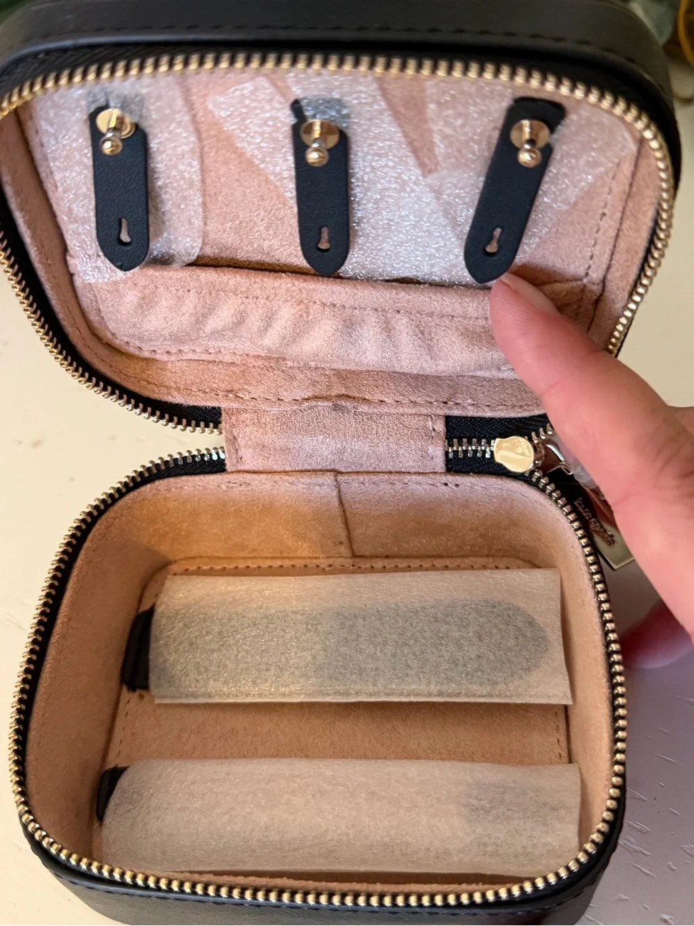 kate spade Black Saffiano Leather Jewelry Case with Gold Logo